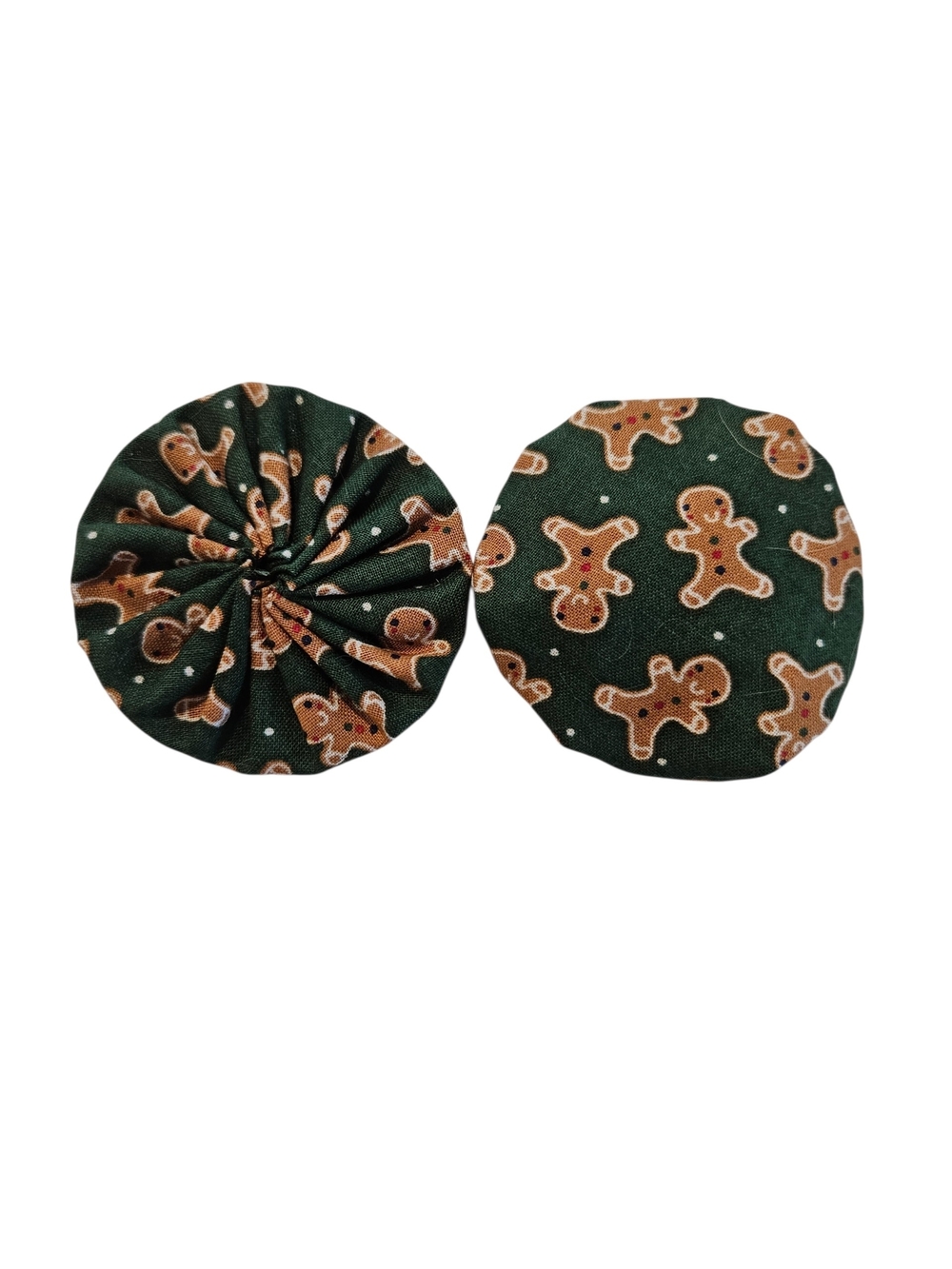 Hand Sewn Christmas Fabric Yo Yos, Set of 31,  2 Inches Wide,  4 Fabrics - Picture 8 of 15